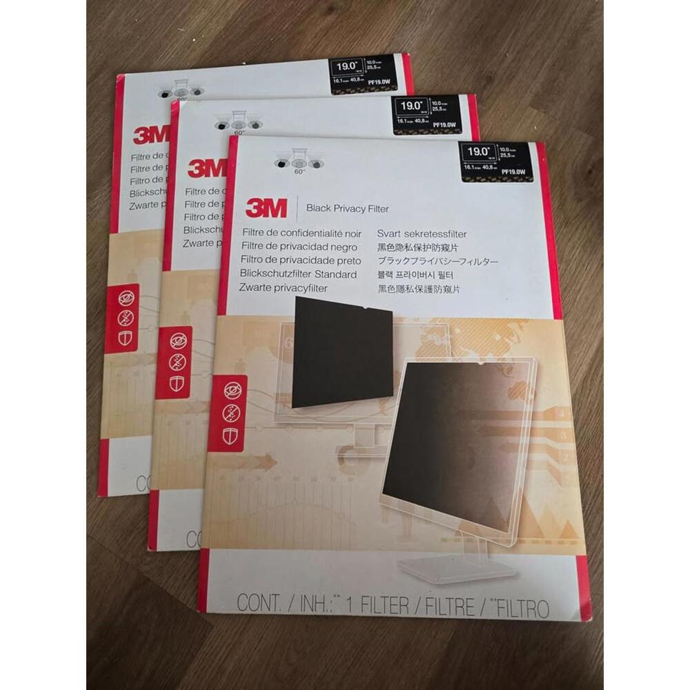 Black Privacy Filter for 19" Monitors by 3M
